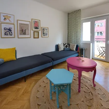 Orangehomes Pannonia Vintage 3 Bedroom Apartment Budapest